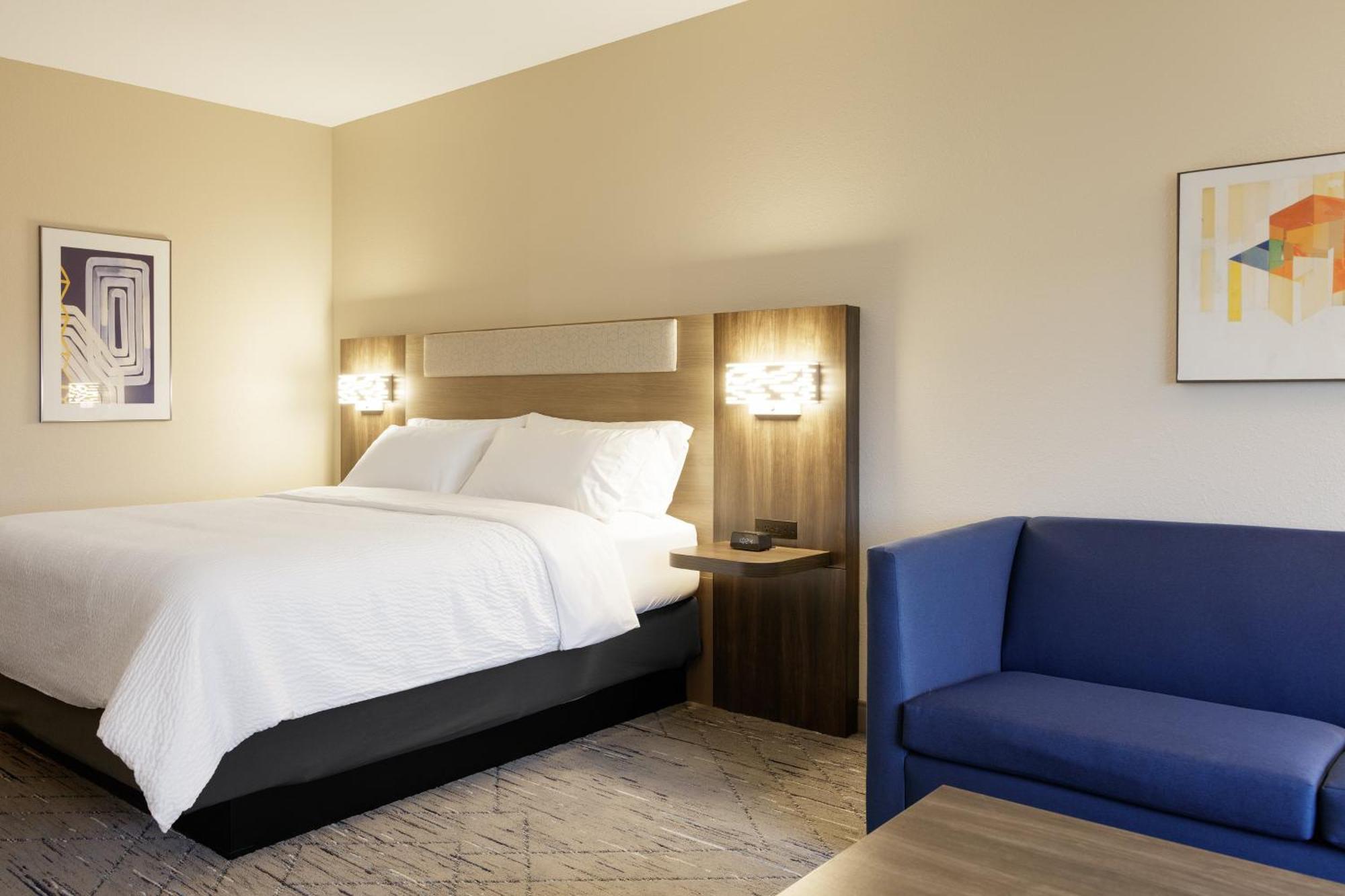 Express & By Ihg Hotel
