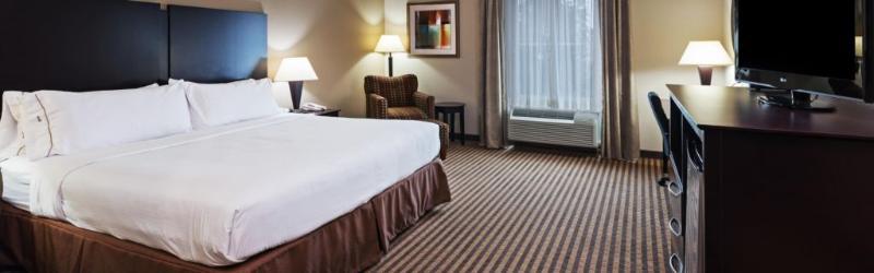 Hotel Holiday Express & By Ihg