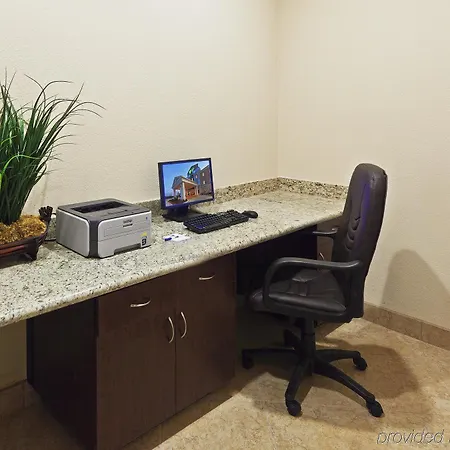 Holiday Inn Express&Suites Brady 