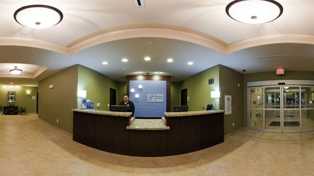 Hotel Express & By Ihg 2*