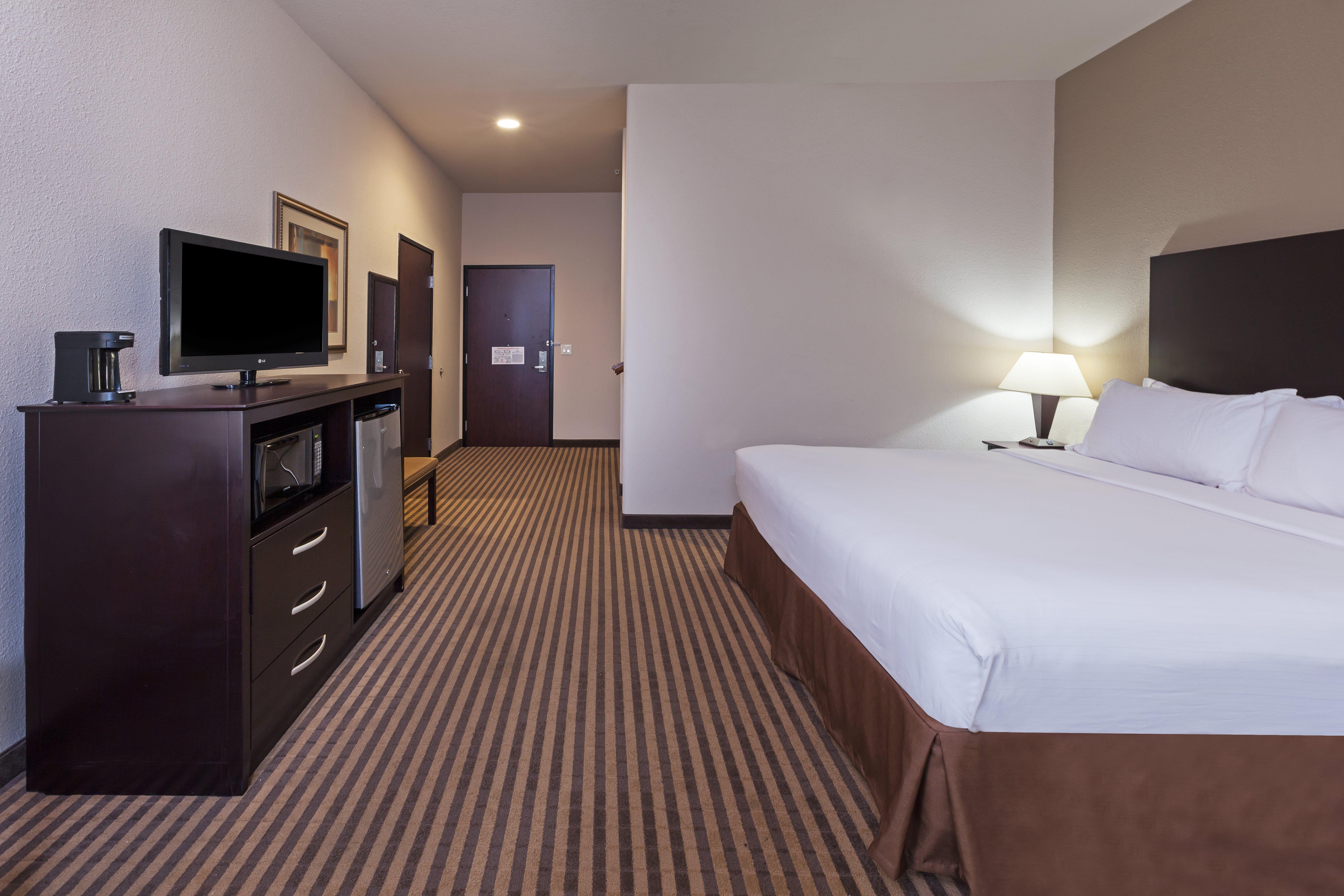 Express & By Ihg 2*