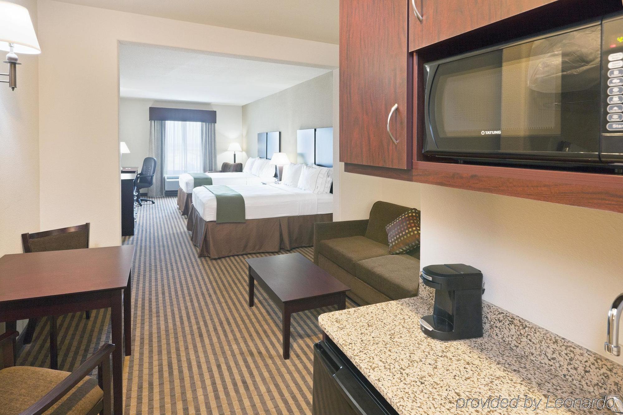 Hotel Express & By Ihg 2*