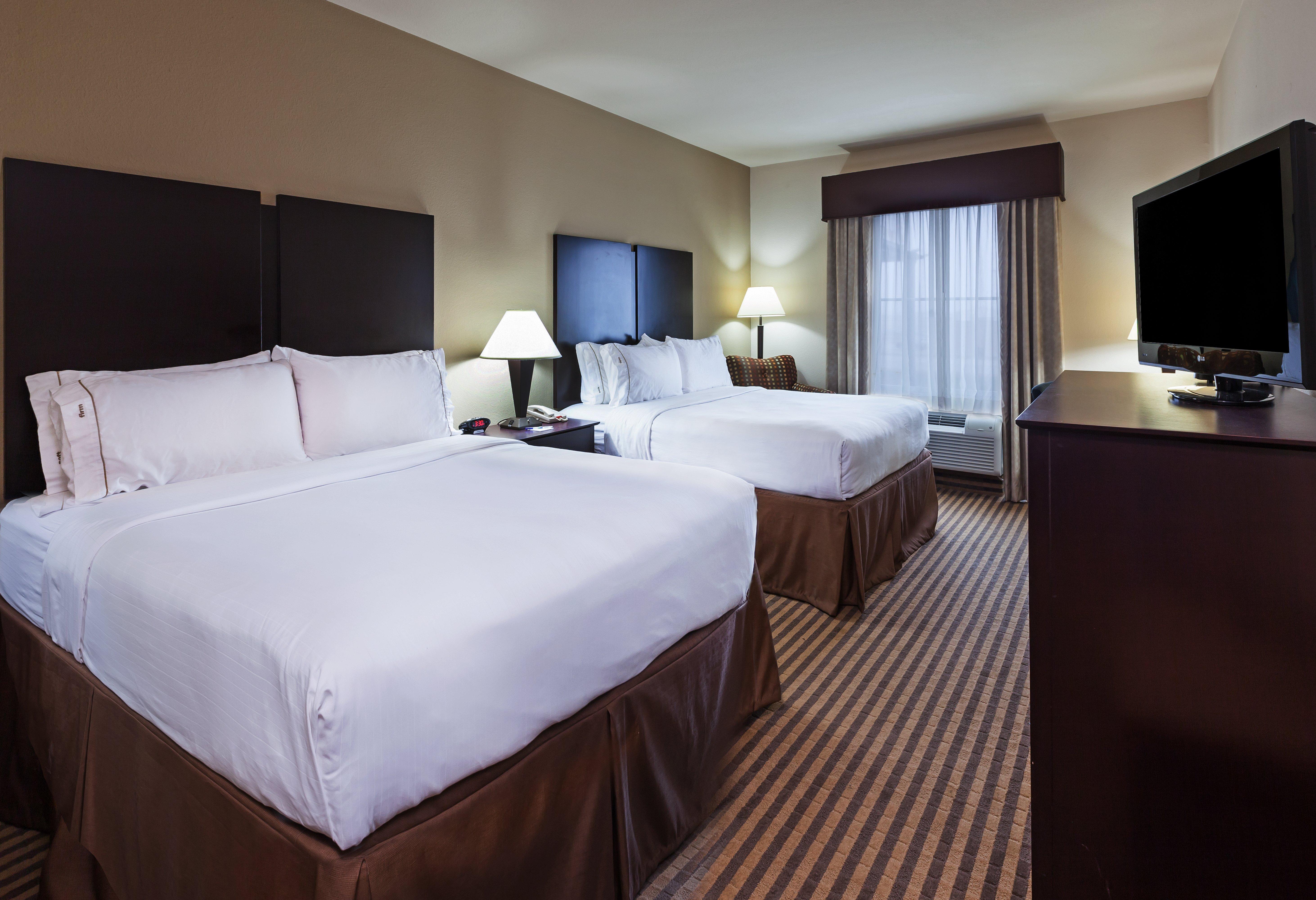 Hotel Holiday Express & By Ihg
