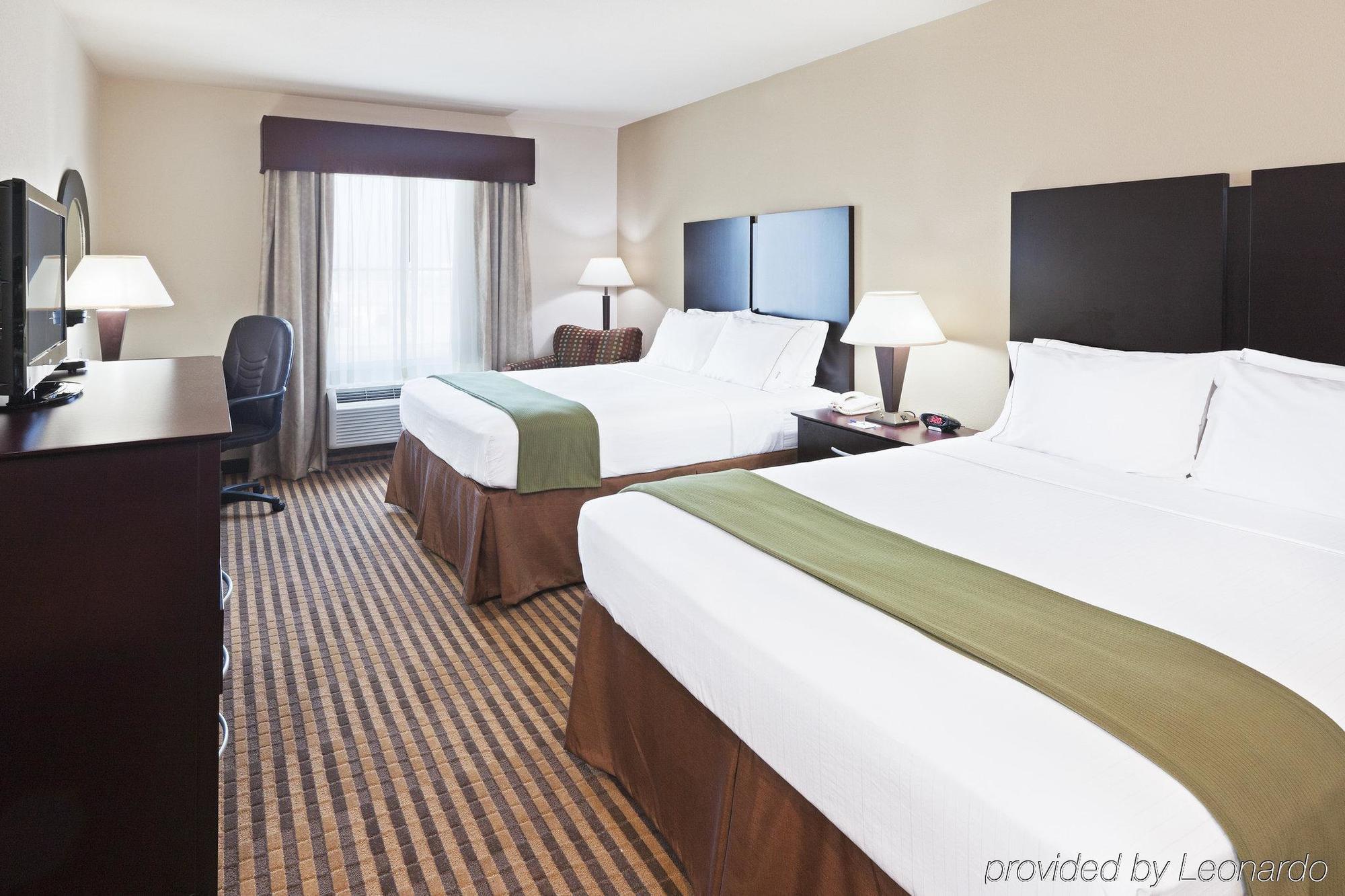 Holiday Express & By Ihg